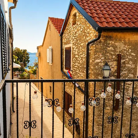 Mali Dvor Zadar
